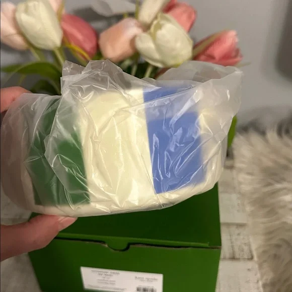 NIB Kate spade adventure stripe pet bowl - Picture 3 of 9